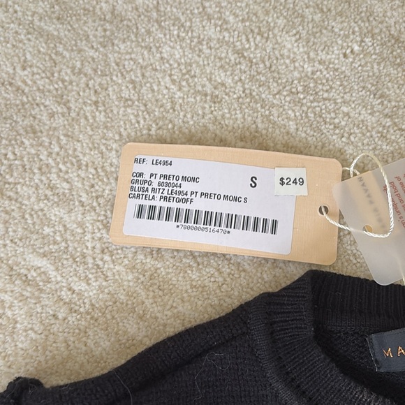 Great fitting black sweater - Picture 3 of 3